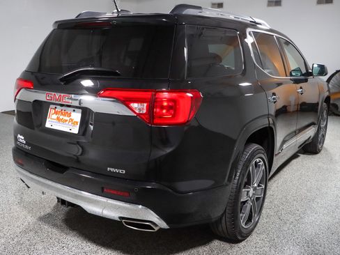 Used 2019 GMC Acadia Denali w/ Technology Package AWD/4WD image 7