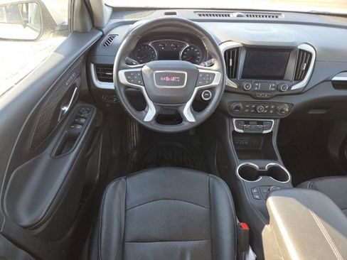 Used 2024 GMC Terrain SLT image 30