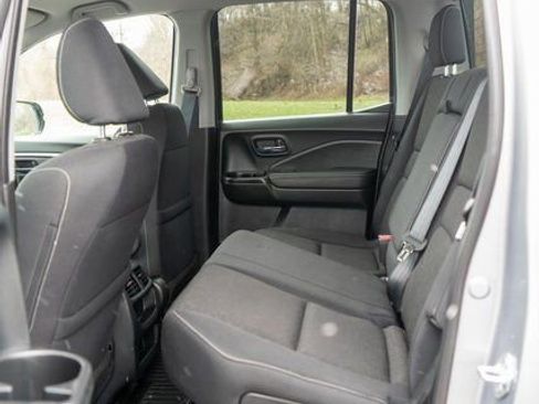 Used 2023 Honda Ridgeline Sport image 14