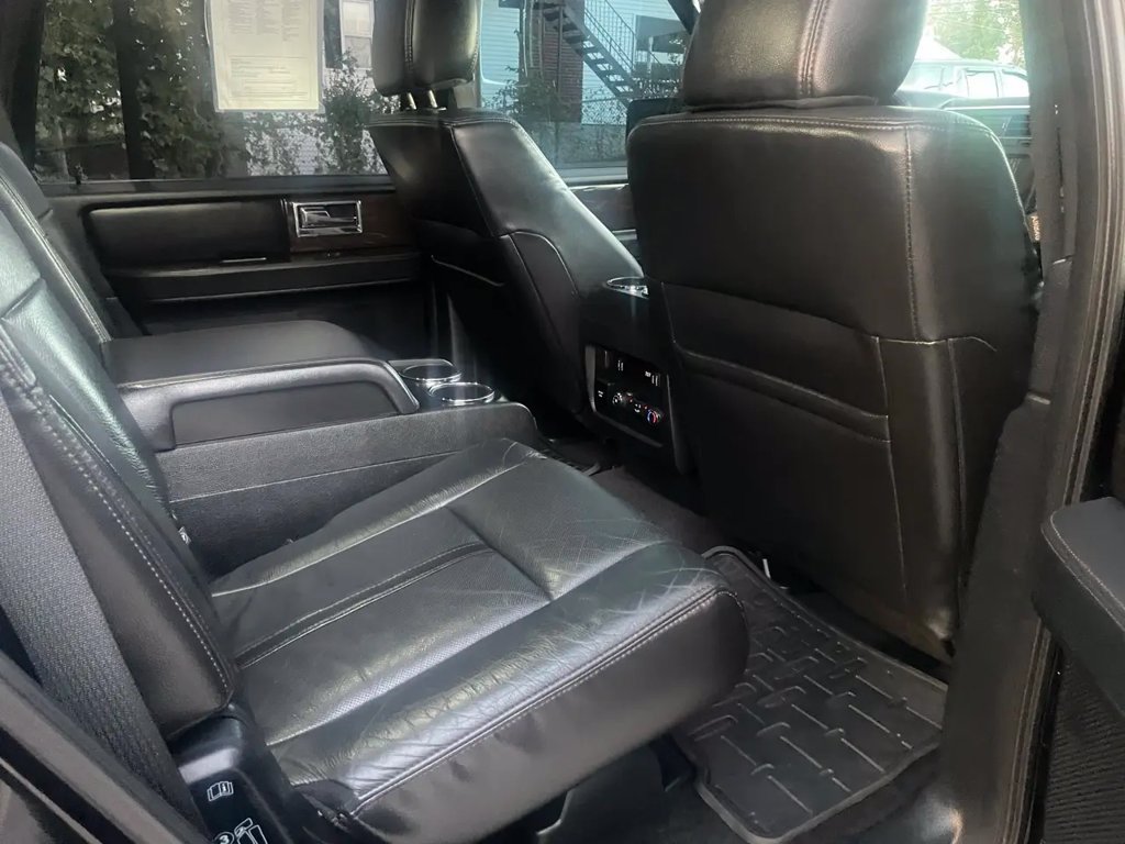 Used 2017 Lincoln Navigator Reserve AWD/4WD image 22