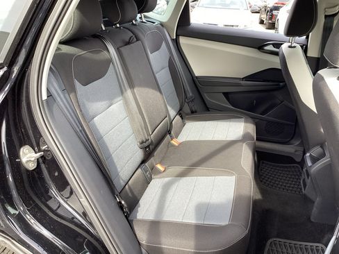 Certified 2025 Volkswagen Taos S AWD/4WD image 29