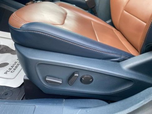 Used 2023 Ford Maverick Lariat w/ Lariat Luxury Package image 10