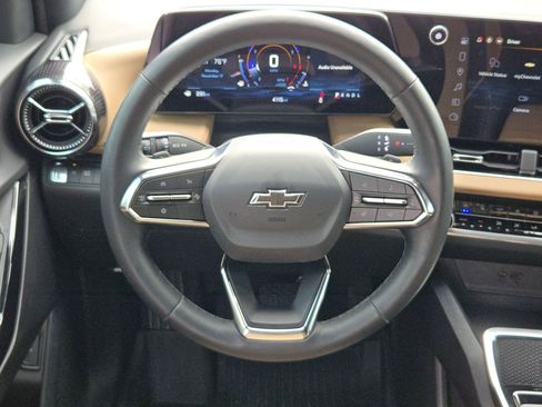 Certified 2026 Chevrolet Equinox ACTIV w/ Convenience Package III image 19