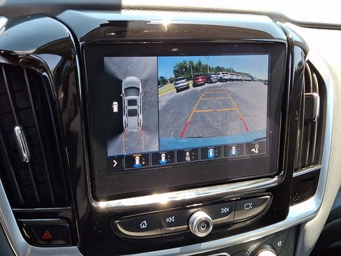 Used 2021 Chevrolet Traverse Premier AWD/4WD image 18