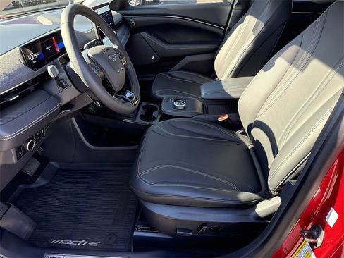 Used 2023 Ford Mustang Mach-E Premium image 8