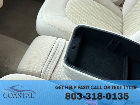 Used 2011 Buick Lucerne CX image 37