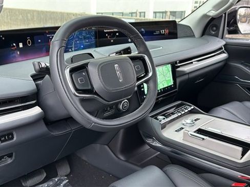 New 2025 Lincoln Navigator L Reserve image 22
