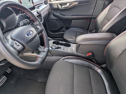 Certified 2024 Ford Escape ST-Line image 16