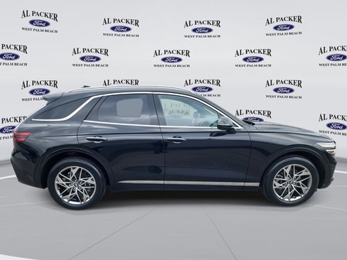 Used 2022 Genesis GV70 2.5T w/ Advanced Package image 6