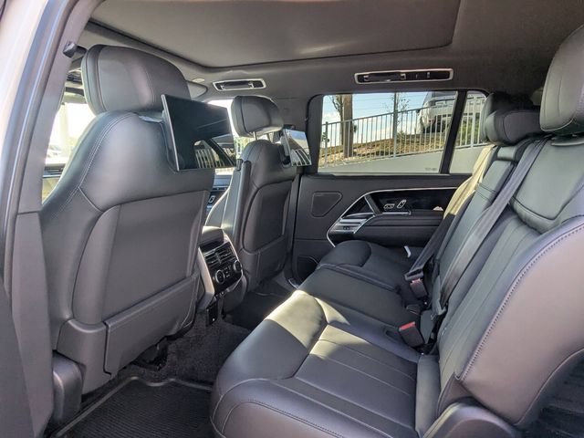New 2026 Land Rover Range Rover Long Wheelbase SE AWD/4WD image 13
