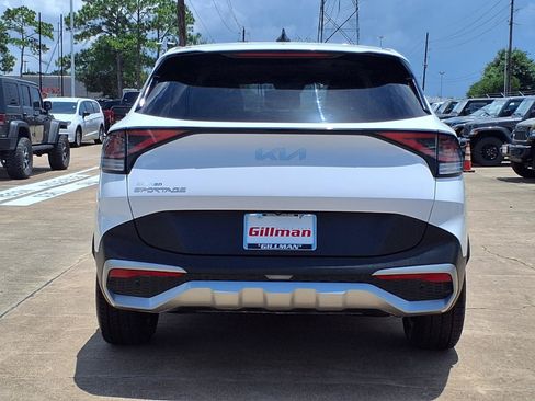 Used 2023 Kia Sportage EX FWD image 9