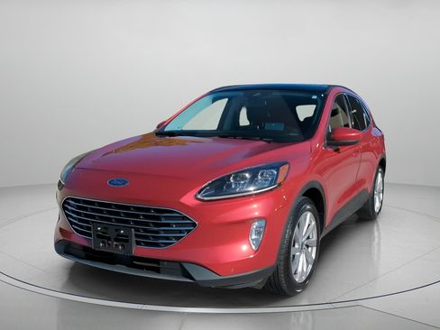 Certified 2022 Ford Escape Titanium w/ Titanium Elite Package AWD/4WD image 11
