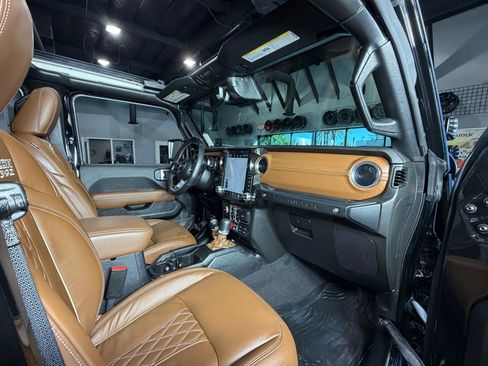 Used 2023 Jeep Wrangler Unlimited Rubicon 392 AWD/4WD image 24