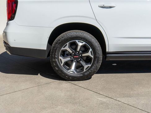 New 2026 GMC Yukon AT4 w/ AT4 Premium Plus Package AWD/4WD image 36