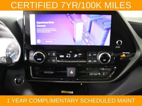 Used 2023 Toyota Highlander XLE AWD/4WD image 23