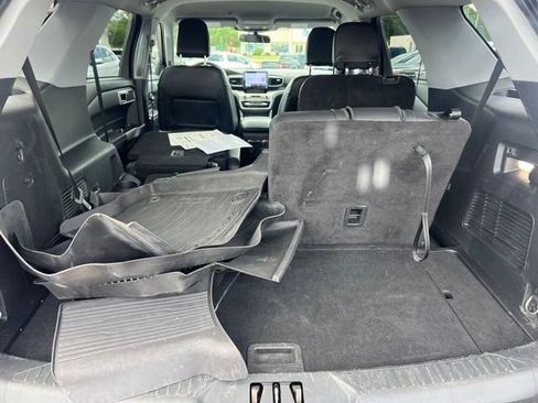 Certified 2023 Ford Explorer XLT w/ Equipment Group 202A AWD/4WD image 22