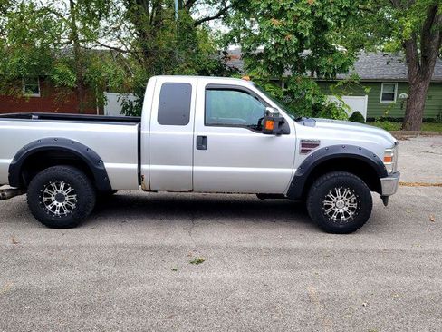 Used 2009 Ford F250 XL image 2