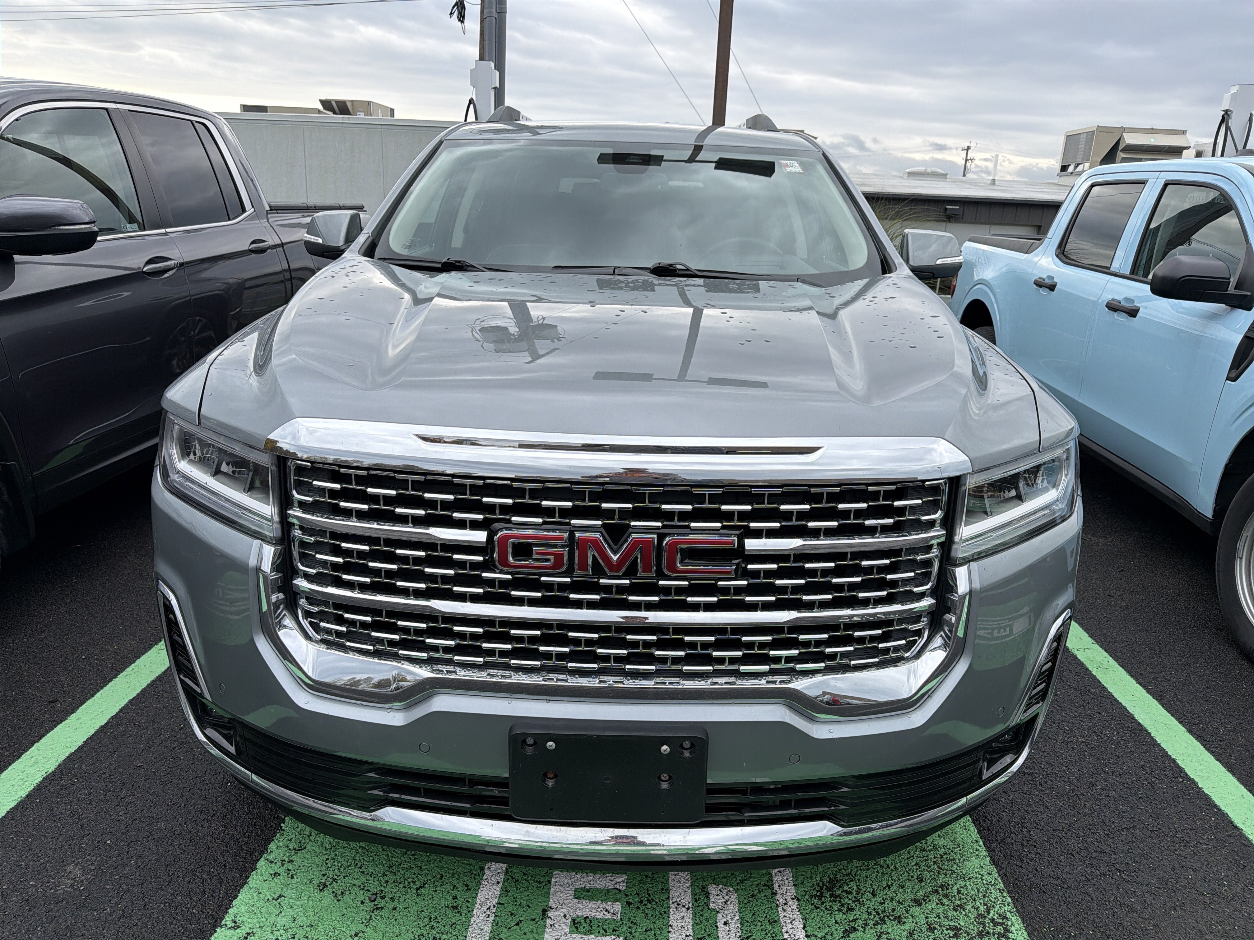 Used 2023 GMC Acadia Denali AWD/4WD image 3