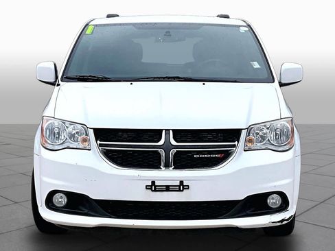 Used 2016 Dodge Grand Caravan SXT FWD image 4