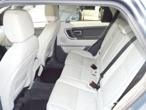 Used 2019 Land Rover Discovery Sport HSE AWD/4WD image 10