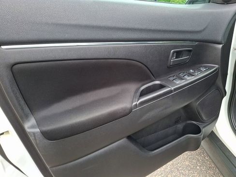 Used 2015 Mitsubishi Outlander Sport ES FWD image 13
