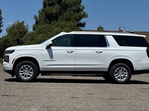 New 2026 Chevrolet Suburban LS AWD/4WD image 7
