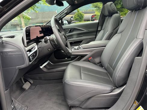 Used 2024 Cadillac Lyriq Luxury image 20
