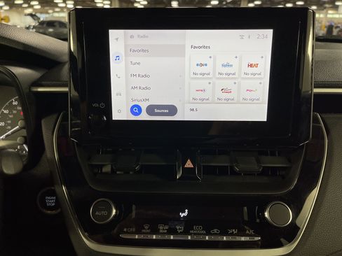 Used 2023 Toyota Corolla Cross LE image 21