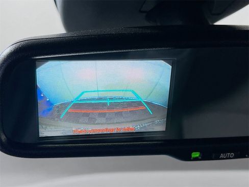 Used 2018 Toyota C-HR XLE image 13