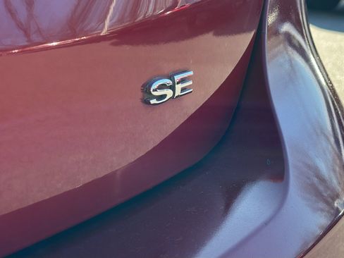 Used 2015 Ford Focus SE w/ Equipment Group 201A image 11