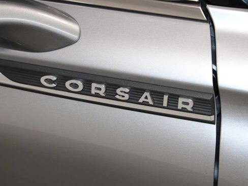 Used 2022 Lincoln Corsair AWD w/ Equipment Group 101A image 12