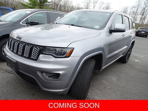 Used 2021 Jeep Grand Cherokee Laredo X image 1