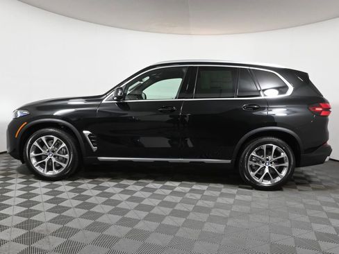 New 2026 BMW X5 xDrive40i w/ Premium Package image 2