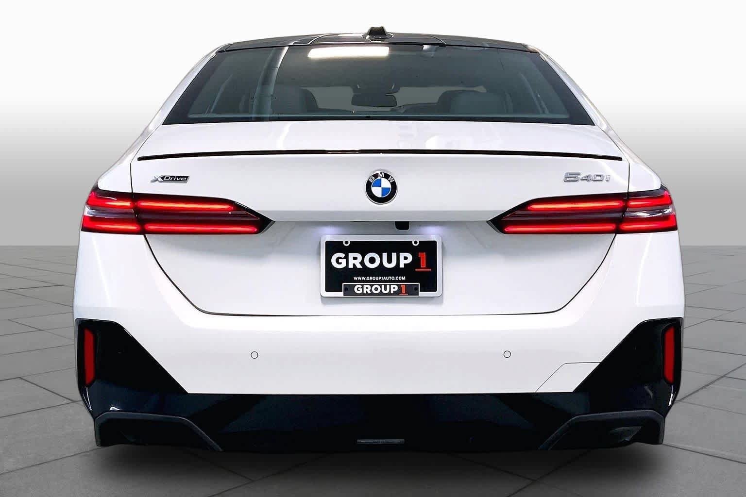 Used 2024 BMW 540i xDrive w/ Executive Package AWD/4WD image 4