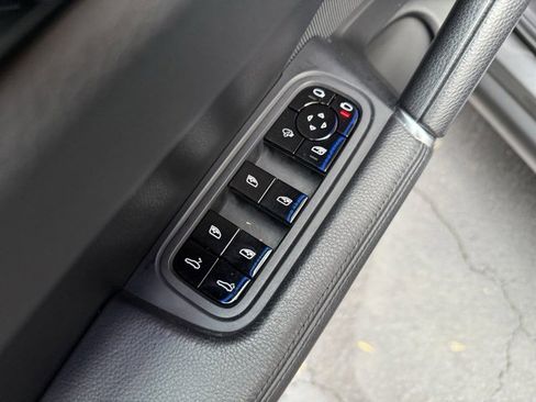 Used 2019 Porsche Cayenne image 26