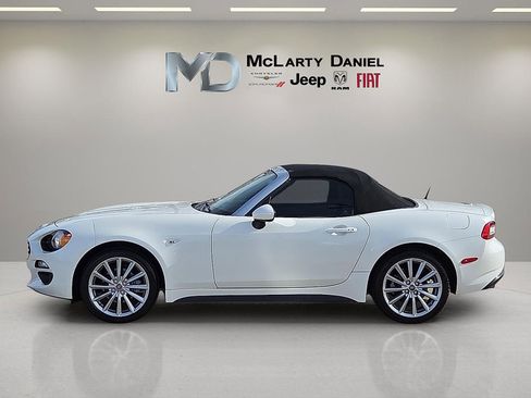 Used 2018 FIAT 124 Spider Lusso image 3