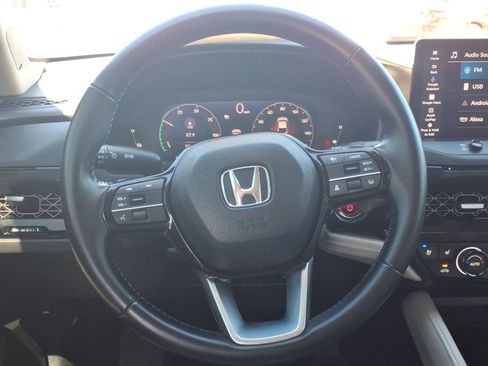 Used 2023 Honda Accord Touring image 12