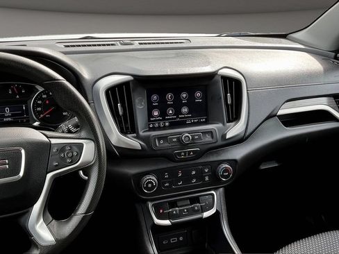 Used 2024 GMC Terrain SLE FWD image 13