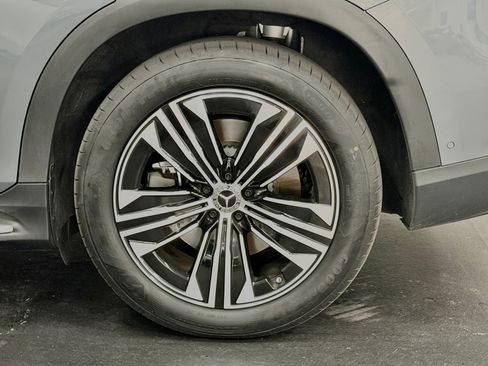 Certified 2023 Mercedes-Benz EQS 450+ 4MATIC SUV w/ Exclusive Trim Package image 17