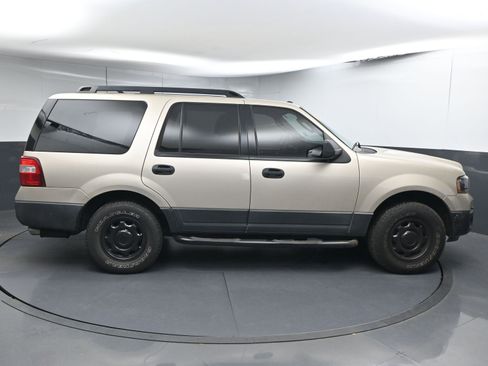 Used 2017 Ford Expedition XL image 9