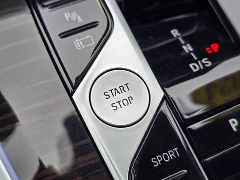 Used 2024 BMW X5 xDrive50e image 35