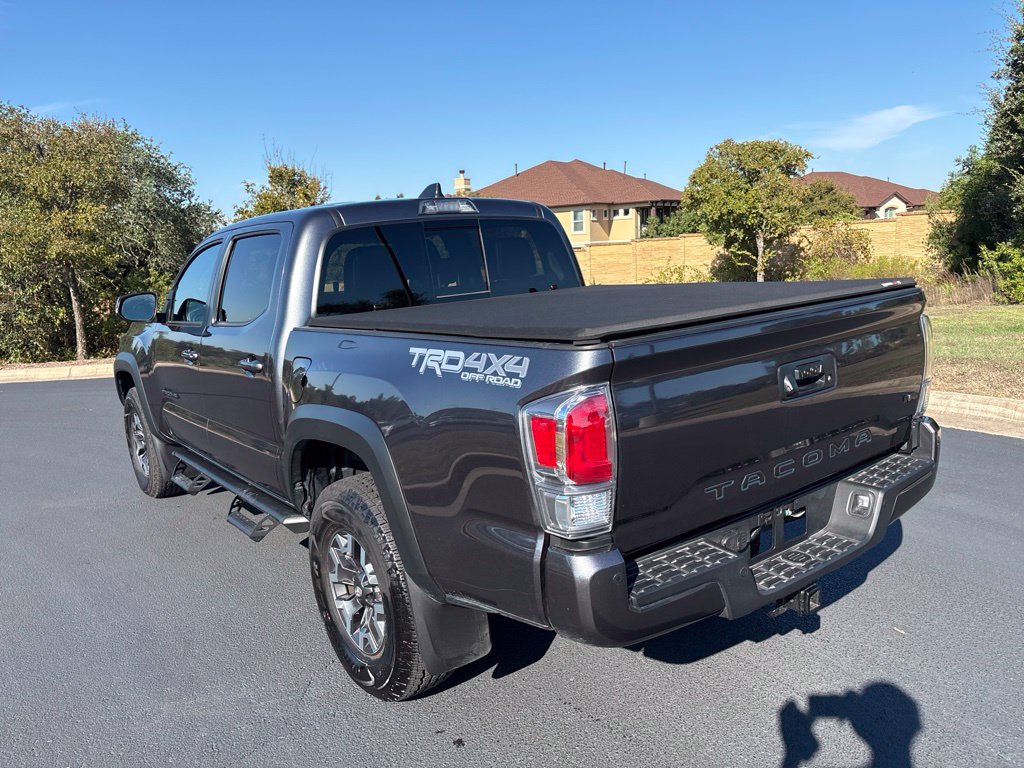 Used 2021 Toyota Tacoma TRD Off-Road w/ TRD Premium Off Road Package AWD/4WD image 3