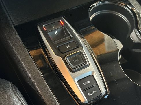 Used 2016 Honda Pilot Touring image 18