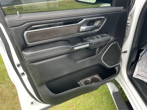 Used 2022 RAM 1500 Laramie w/ Sport Appearance Package AWD/4WD image 13