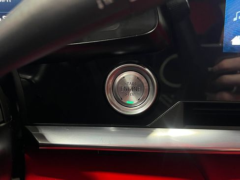 Used 2024 Chevrolet Corvette Stingray Premium Conv w/ Battery Protection Package image 17