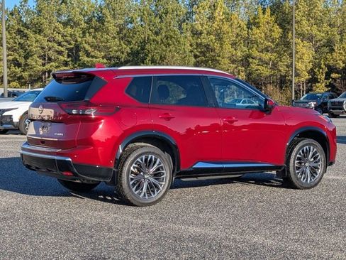 Certified 2024 Nissan Rogue Platinum w/ Platinum Premium Package image 4