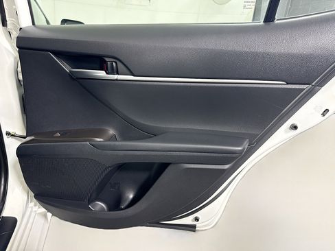 Used 2022 Toyota Camry LE image 27