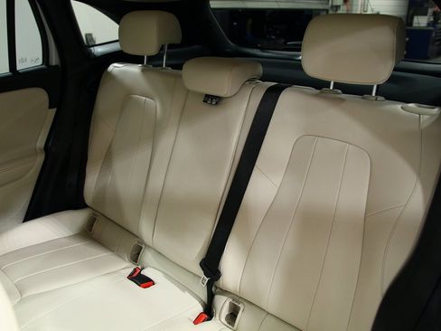 Used 2023 Mercedes-Benz GLA 250 4MATIC image 28