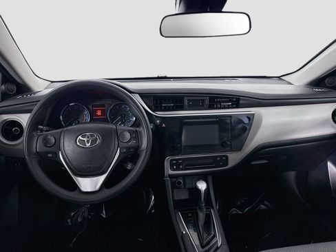 Used 2019 Toyota Corolla LE FWD image 17