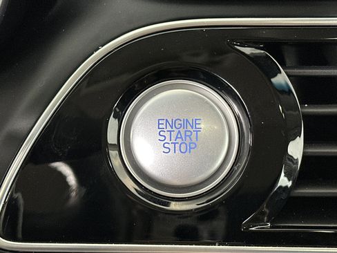 Used 2022 Genesis G70 2.0T w/ Prestige Package image 31